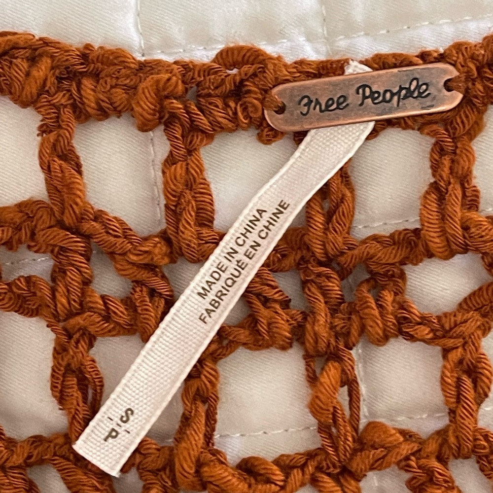 Free People Crotchet Top color Rust in size Small - Picture 5 of 11